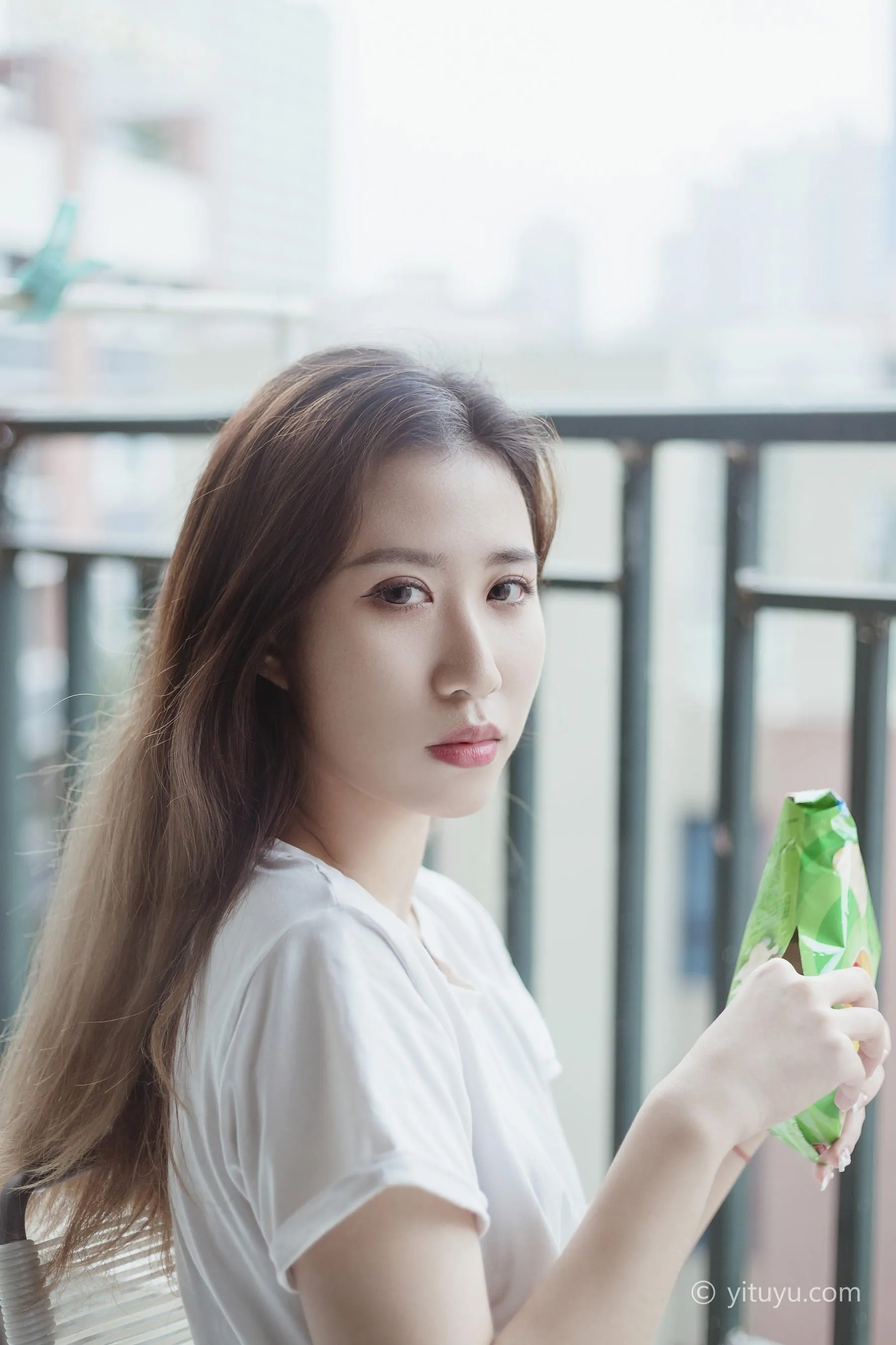 [YITUYU艺图语]2021.07.07 独自醒来 Jenny [36P]插图4
